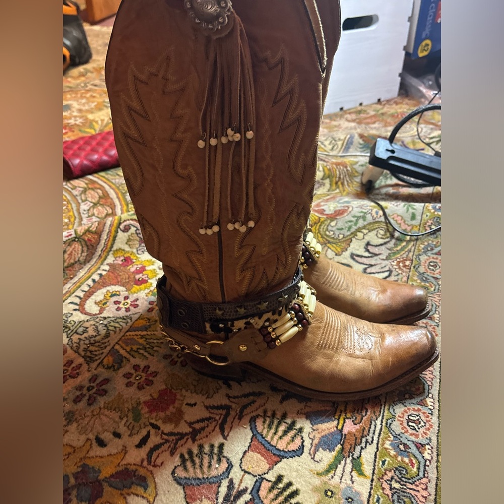 OLD WEST COW GIRL BOOTS WITH BEADS